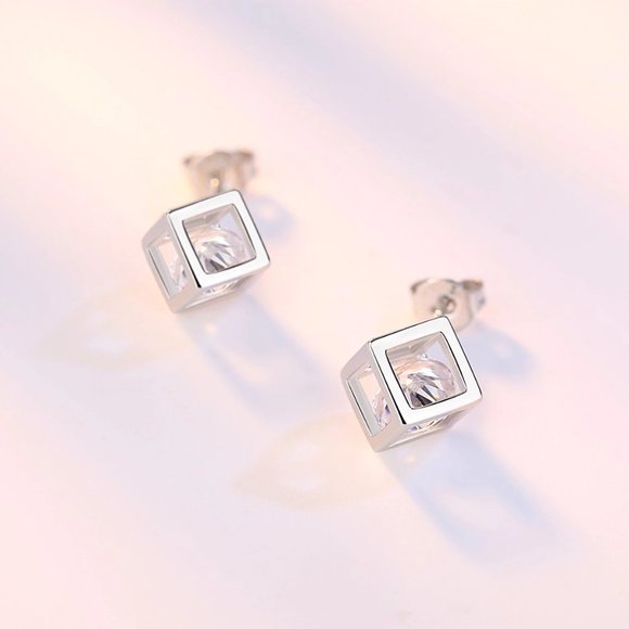 NEW 925 Sterling Silver Diamond Cube Stud Earrings - Picture 4 of 7
